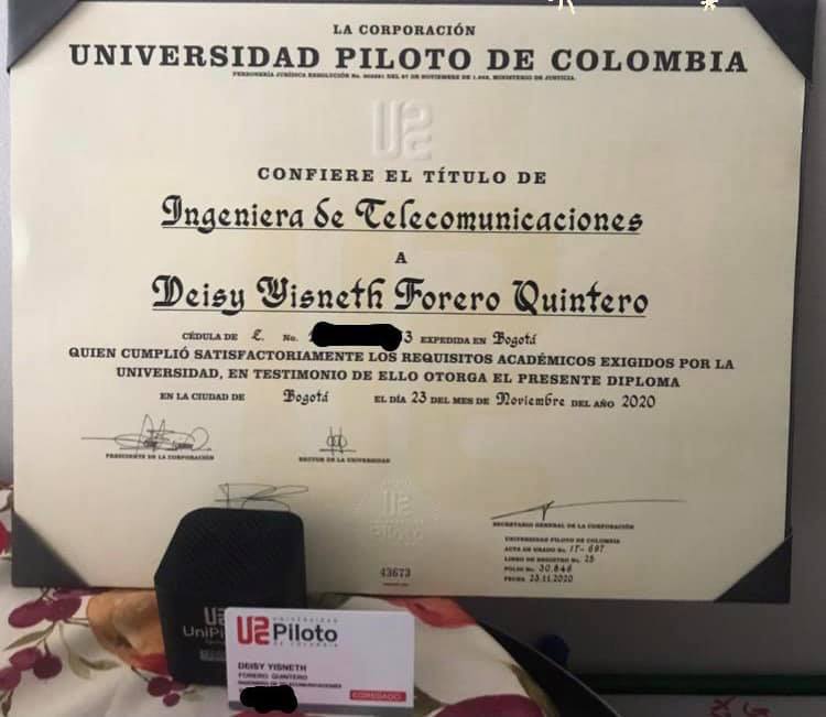 Es legal comprar un título universitario